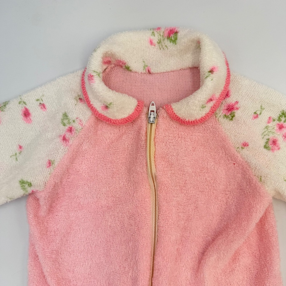 Vtg Pink Floral Footed Baby Onesie – Zipper Front, Plush, Size 0-3M (Unbranded) - Picture 2 of 5